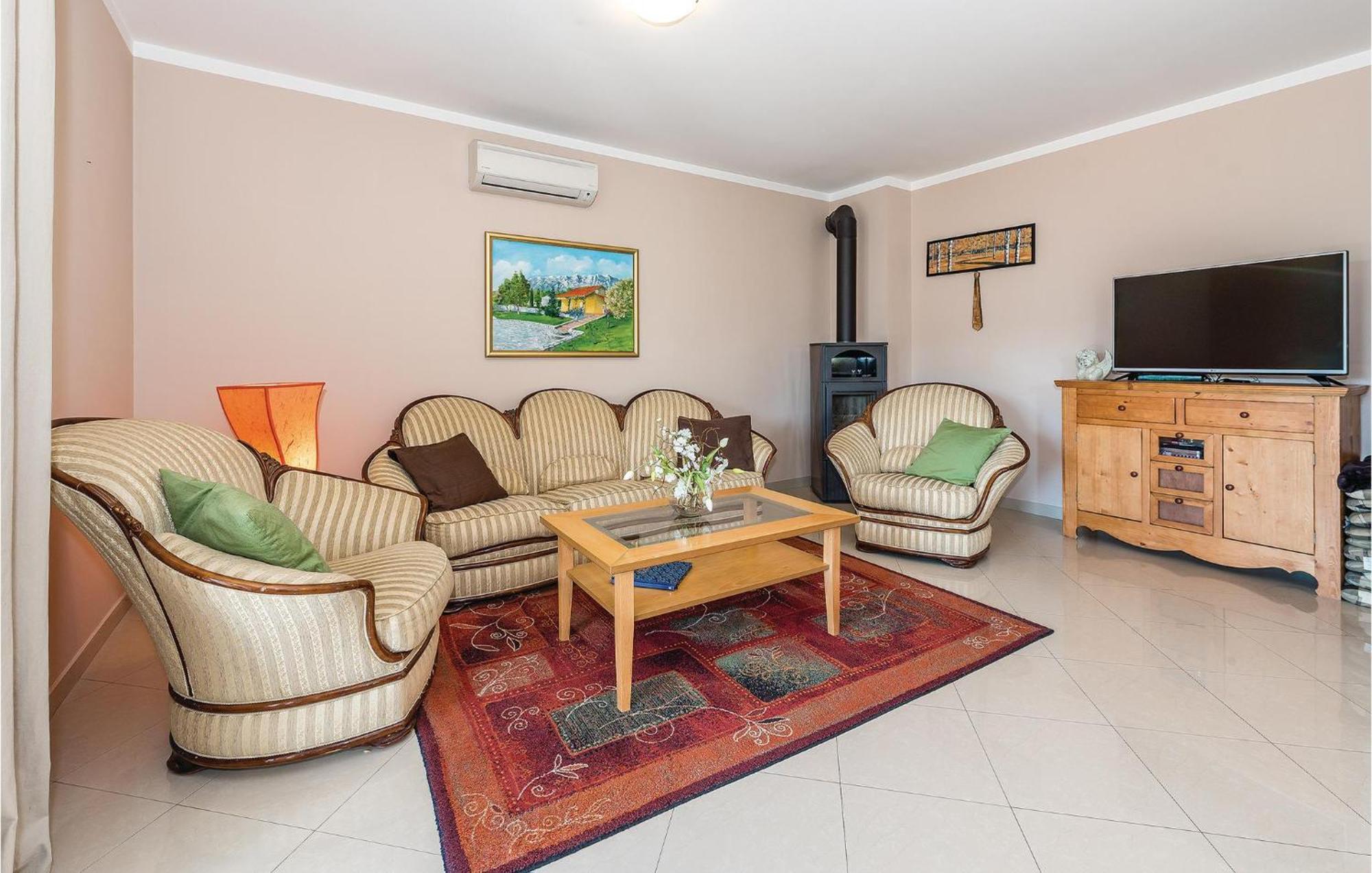 Gorgeous Home In Kijevo With Kitchen Ngoại thất bức ảnh