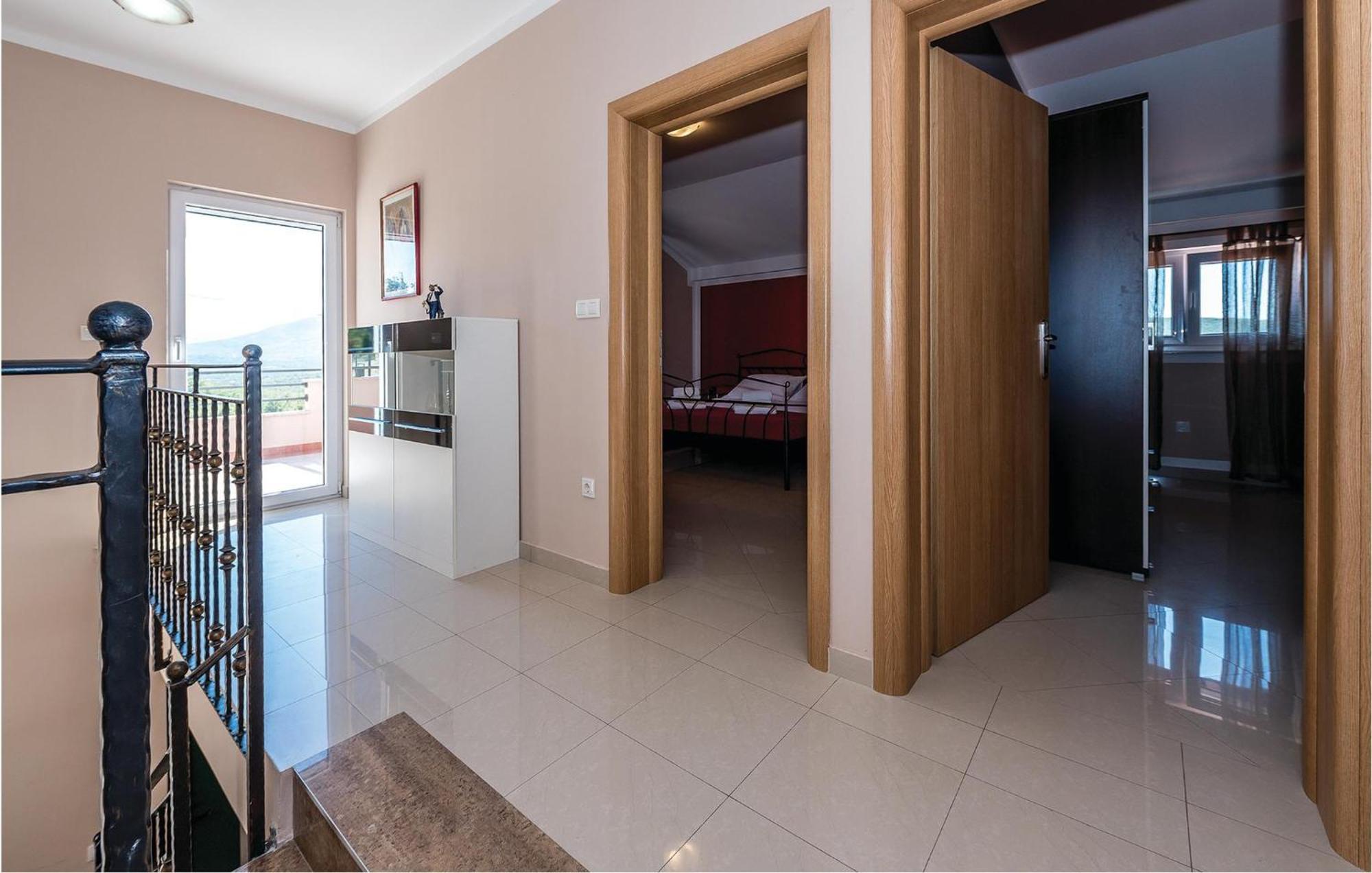 Gorgeous Home In Kijevo With Kitchen Ngoại thất bức ảnh
